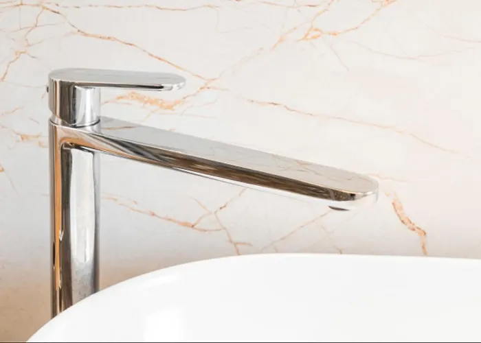 Daire Cicogna House *